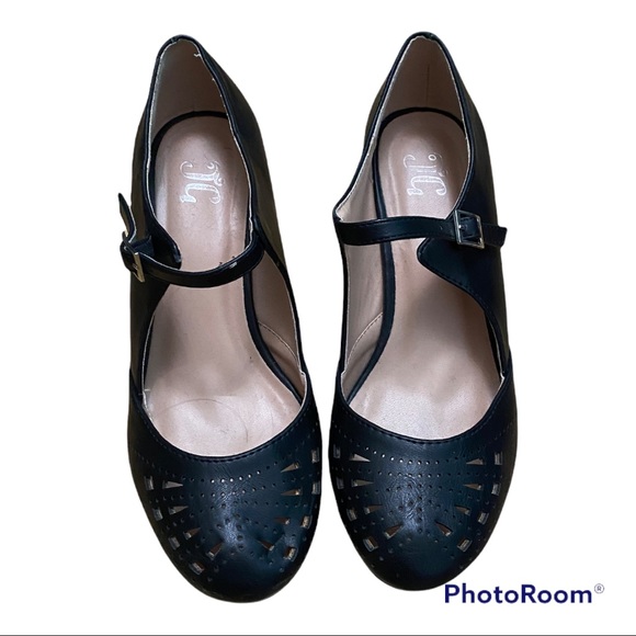 Journee Collection - Picture 3 of 3